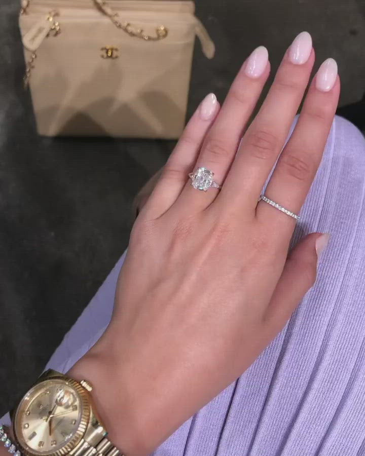 2.0 CT Elongated Cushion Three Stone Moissanite Diamond Engagement Ring